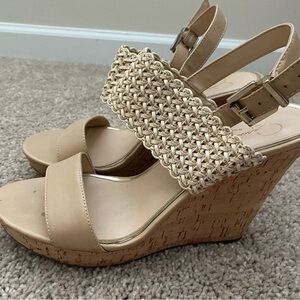 Jessica Simpson size 8 wedge